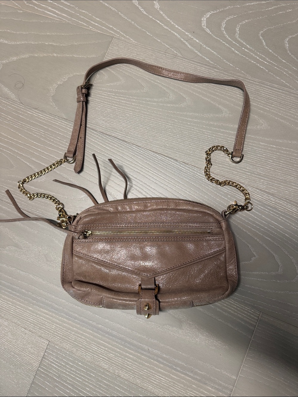 Botkeir sand /tan leather Crossbody with Gold Chain Strap